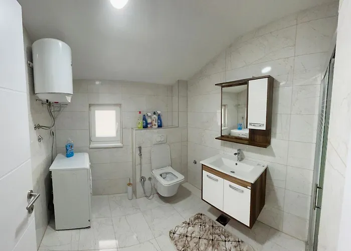 Ilidza Park דירה